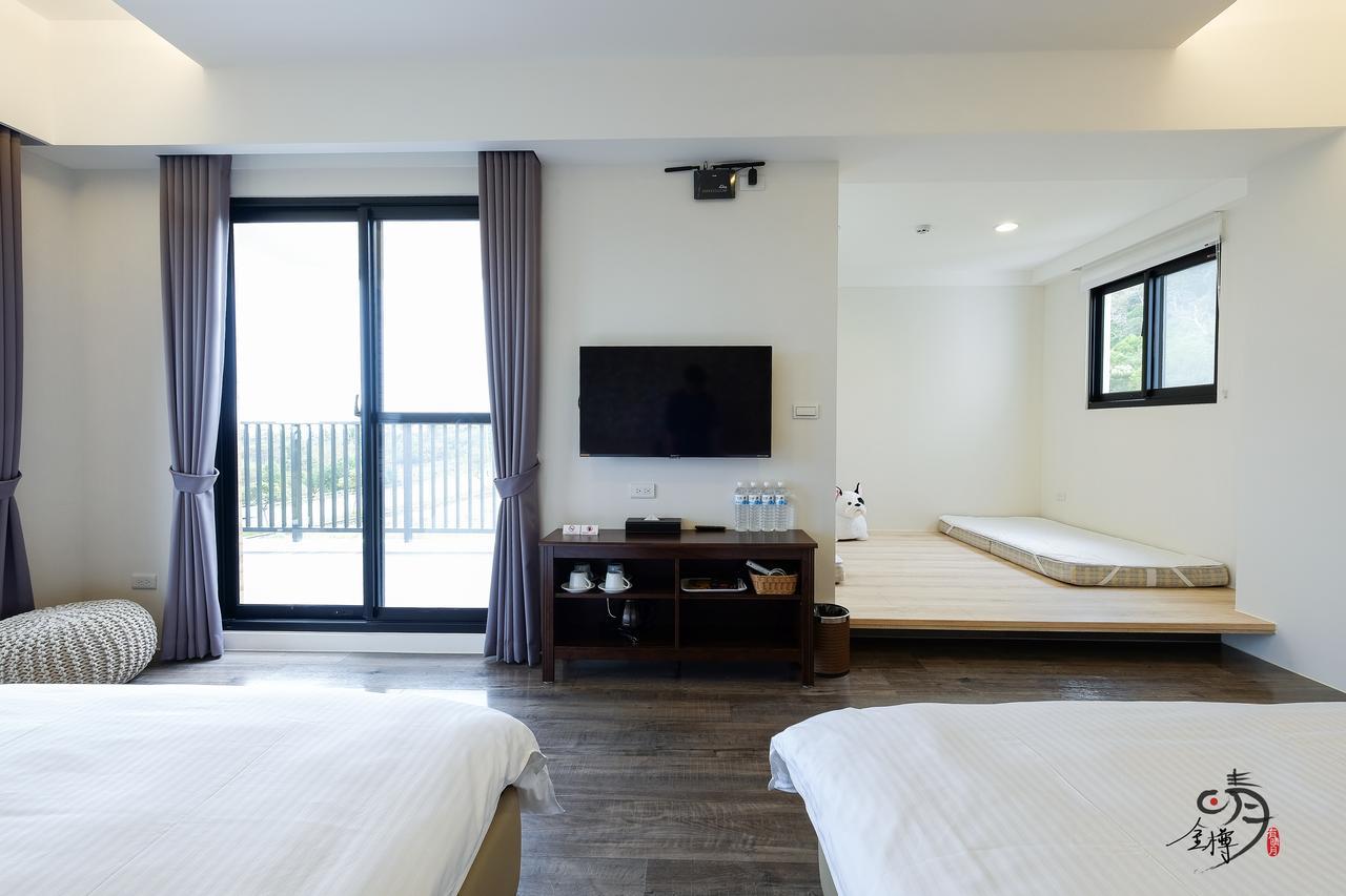 Moonlit Seaview Homestay Donghe Exterior photo