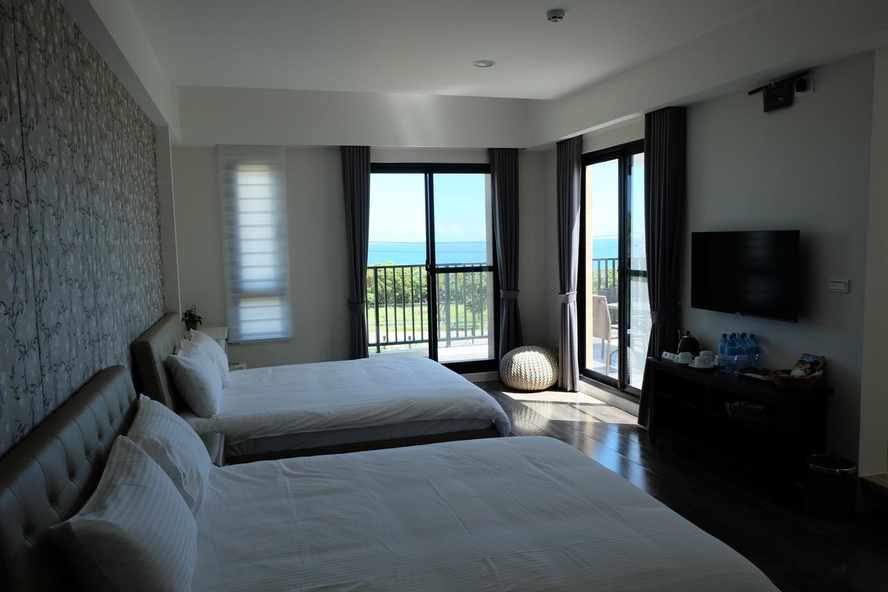 Moonlit Seaview Homestay Donghe Exterior photo